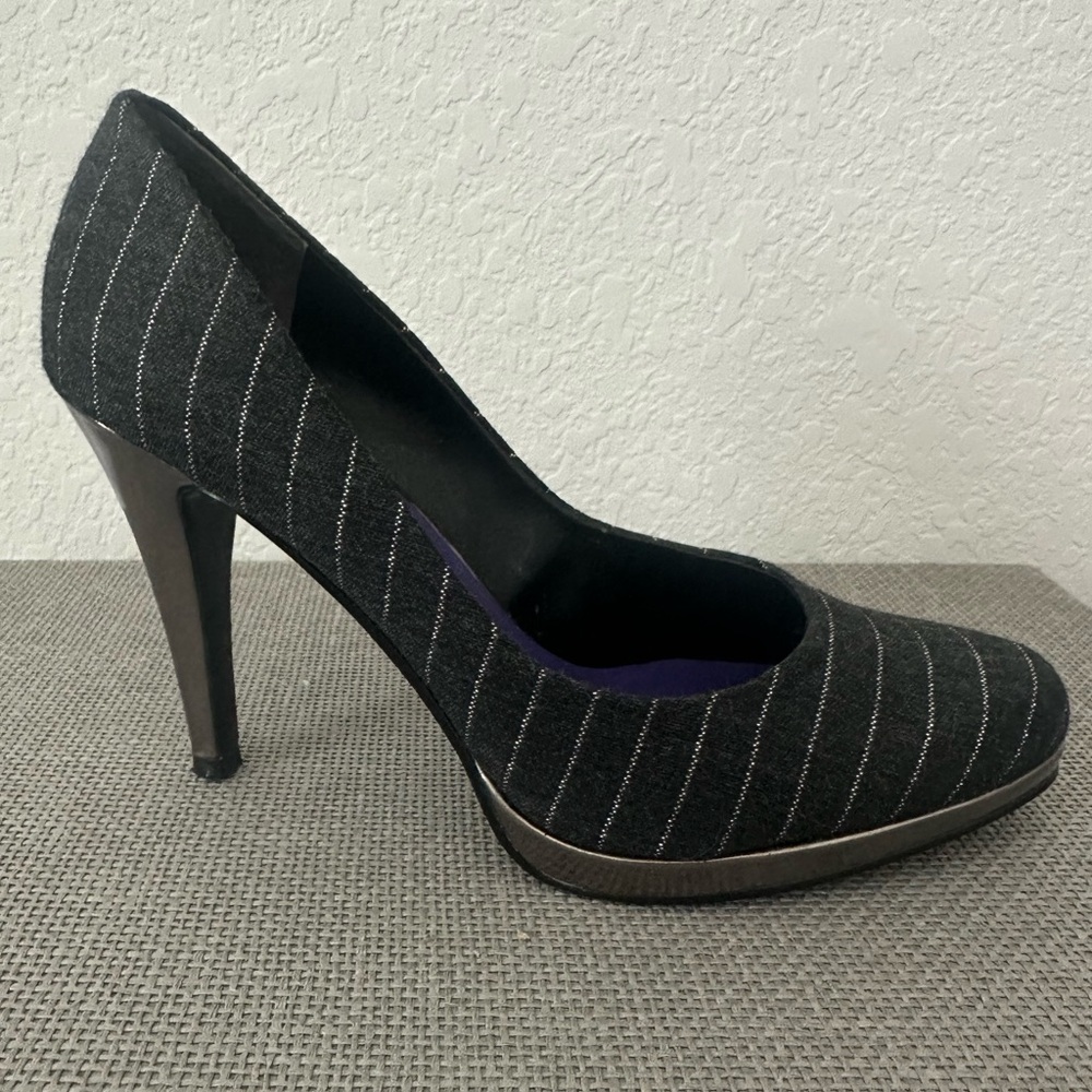 New Nine West Black & Silver Pinstripe High Heel Pumps